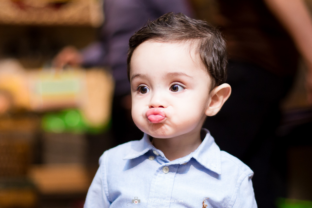 aniversariante fazendo bico no buffet miniland tatuapé sp