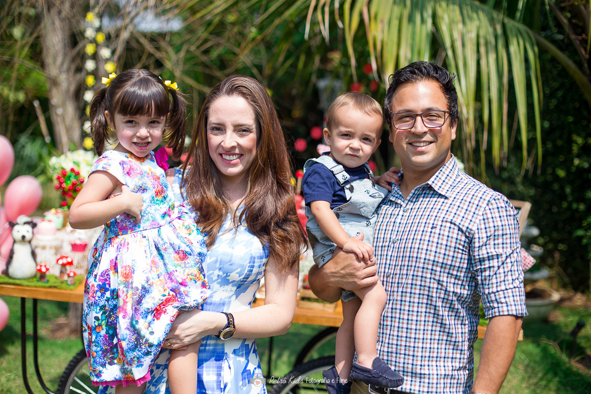 Foto ao ar livre em festa infantil com o tema picnic em sitio localizado em santo andré