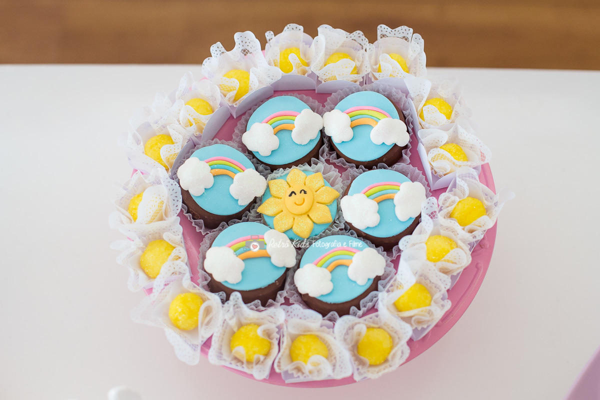 doces personalizados festa infantil tema chuva de amor por Retrô Kids Fotografia