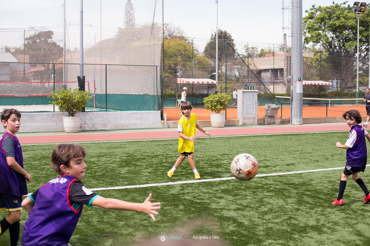 cobrança de falta durante o jogo