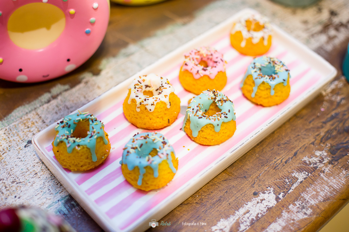 docinhos da mesa de aniversário da Valentina 6 anos no Buffet Miniland Tatuapé