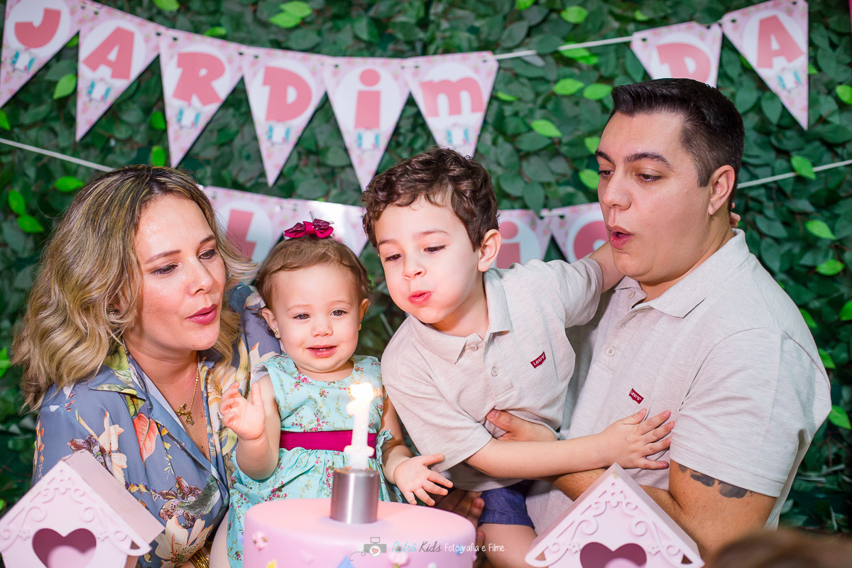 Festa infantil com o tema Jardim encantado no Buffet Kairós Ipiranga SP