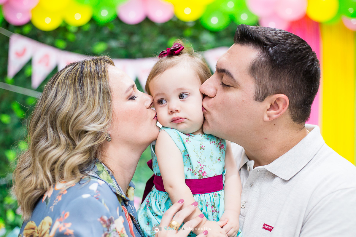 Retrato com os pais no aniversário de 1 aninho da Clarice no Buffet Kairós no Ipiranga SP