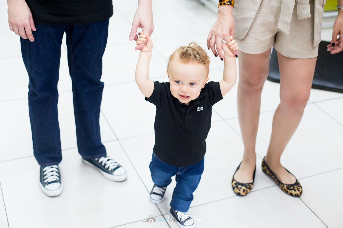 Retrato do Arthur dando os primeiros passos Buffet Bee Happy em SP