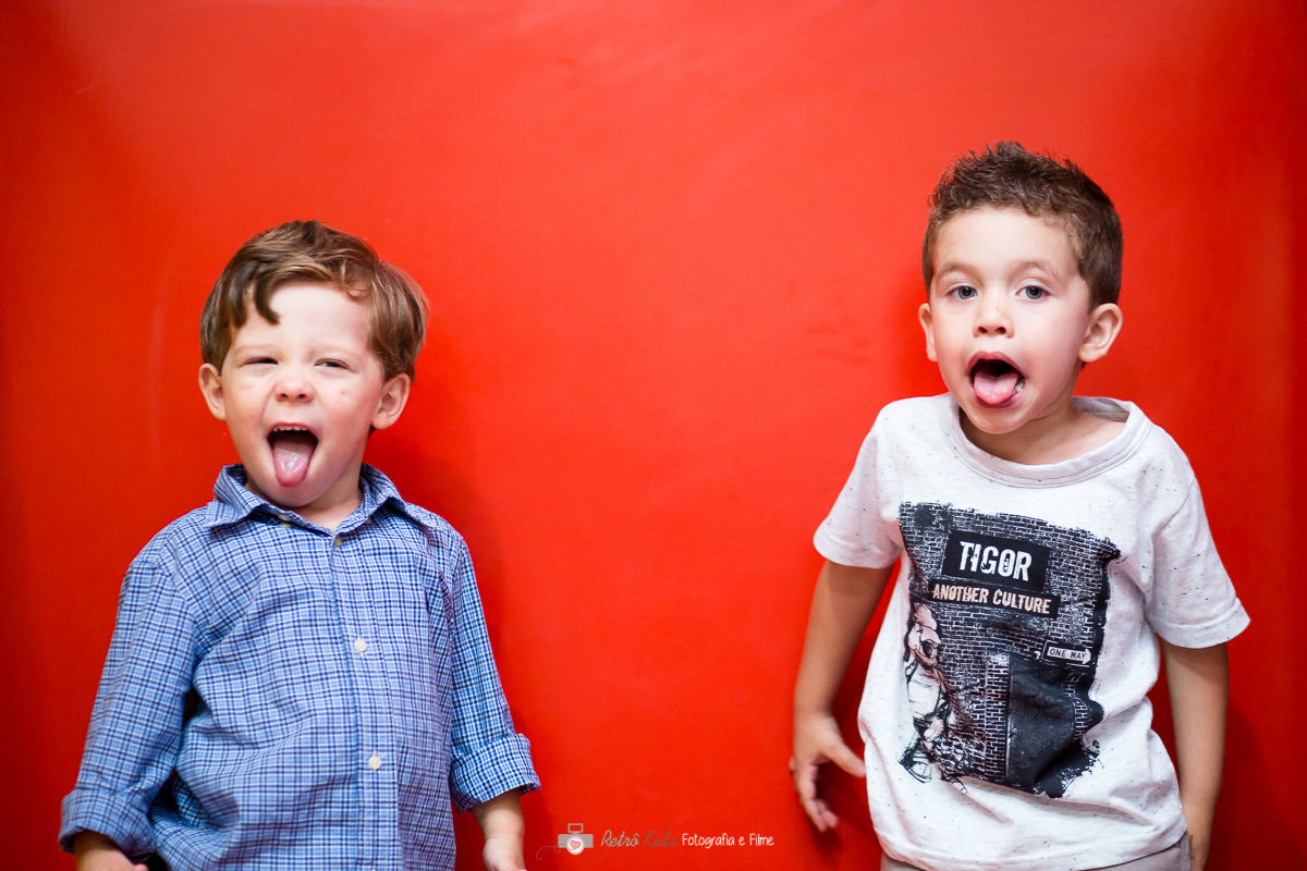 amigos na festa da Valentina de Branca de Neve