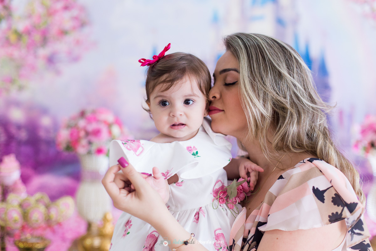 Retrato de mãe e filha na festa da Realeza no Buffet Mediterrano na região do Tatuapé SP