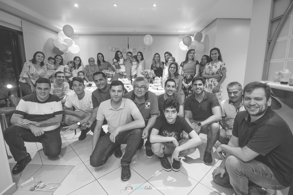 Fotografia no final da festa com a família inteira reunida