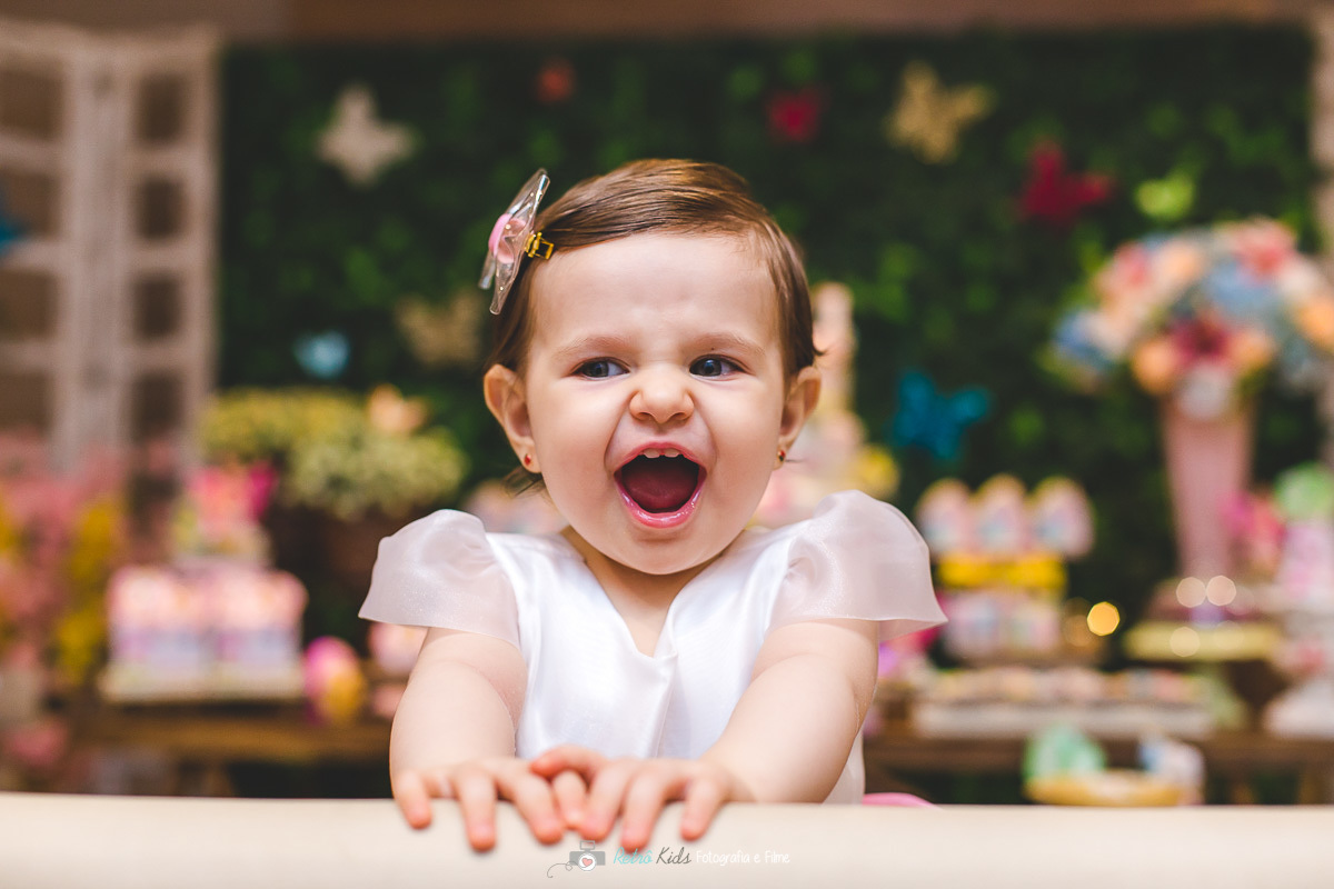 Lara Liz super feliz na sua festa de 1 aninho 
