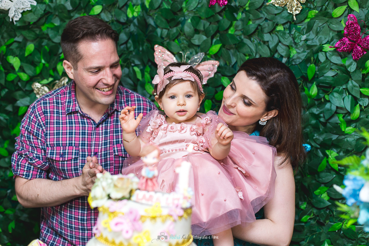 hora do parabéns na festa da Lara Liz