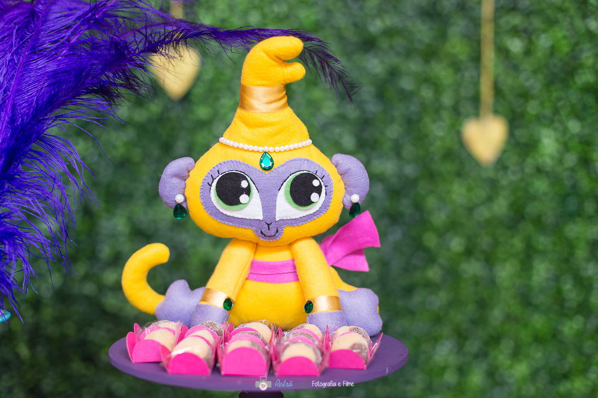 decoração da festa de aniversário da Luana com o tema shimmer e shine