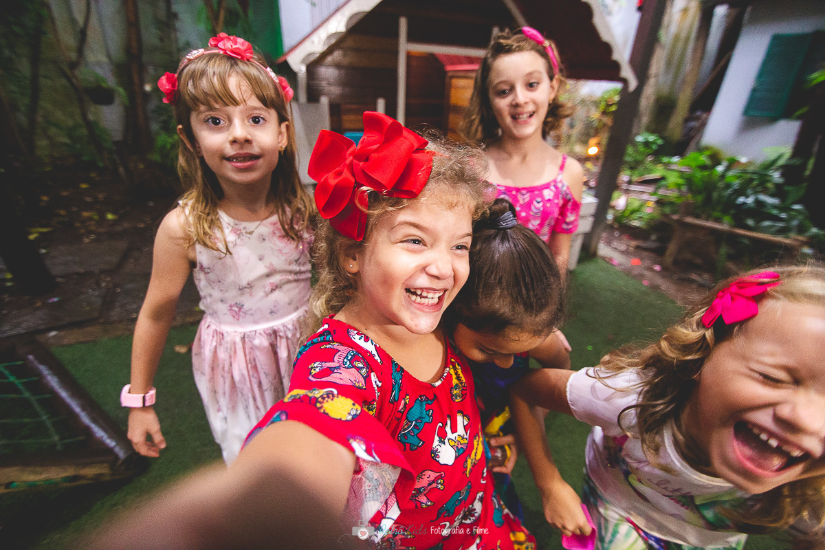 Selfie da Crianças na festa infantil do Mateus no Buffet Verde Quintal em Cotia SP