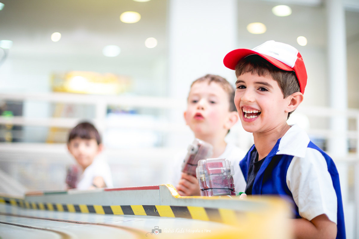 ARTHUR BRINCANDO COM SEUS AMIGOS DA ESCOLA NO BUFFET FUNNY DAYS EM MOEMA SP