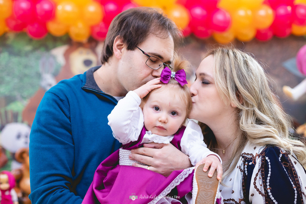 FOTOGRAFIA DE FESTA INFANTIL COM O TEMA MASHA E O URSO NO BUFFET LÉ COM CRÉ NA LAPA SP