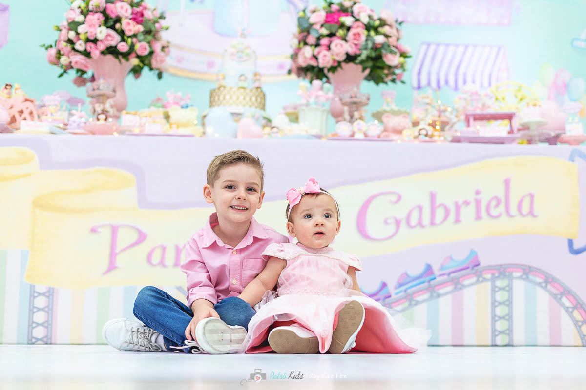 FESTA DE ANIVERSÁRIO INFANTIL PARA COMEMORAR O 1 ANINHO DA GABI