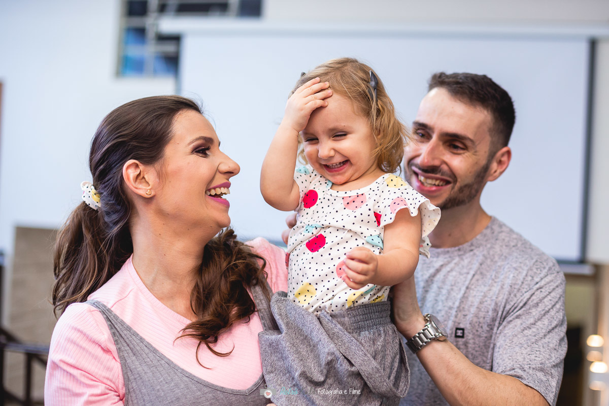 FOTOGRAFIA DE FAMILIA NO BUFFET FARRA NA VILLA 