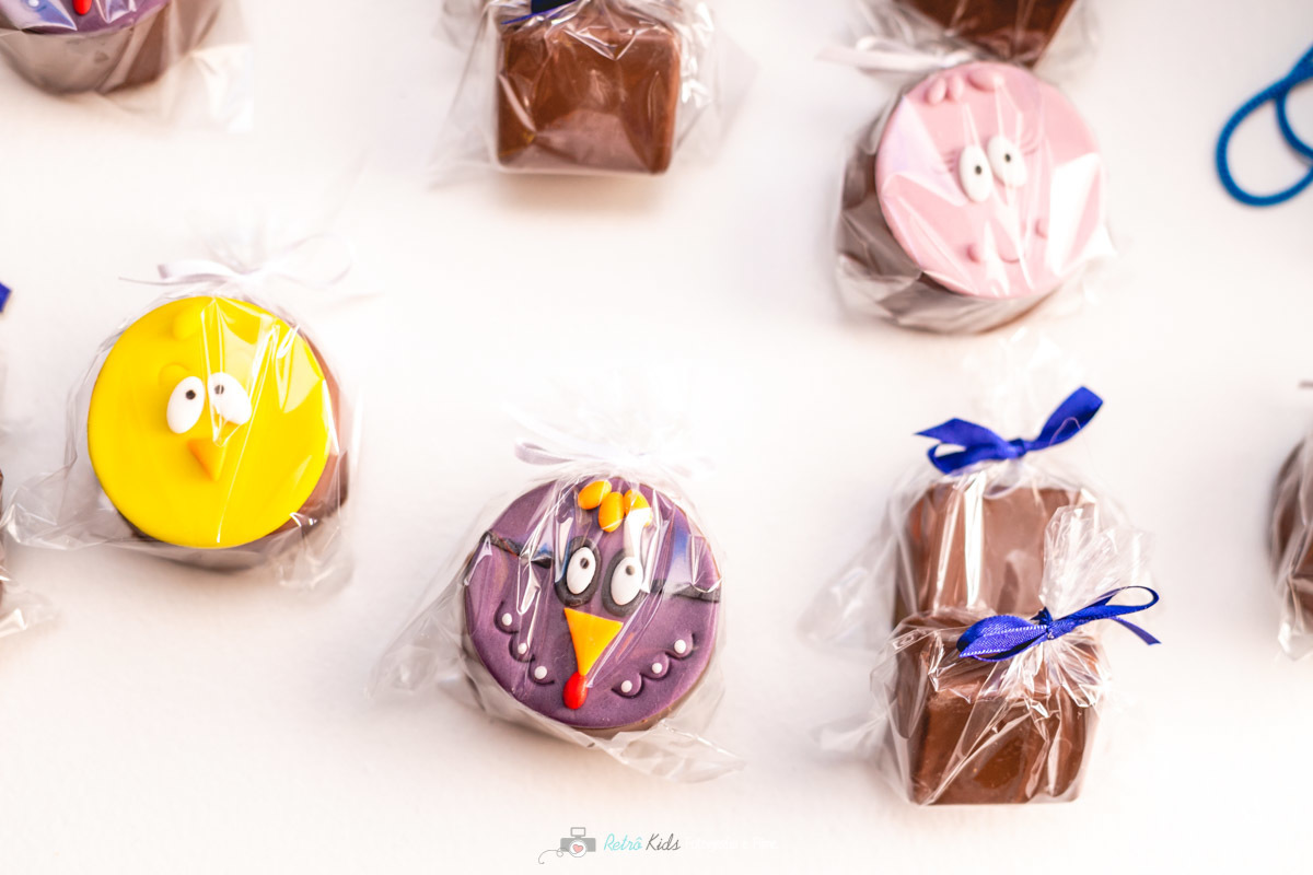 CUP CAKE GALINHA PINTADINHA