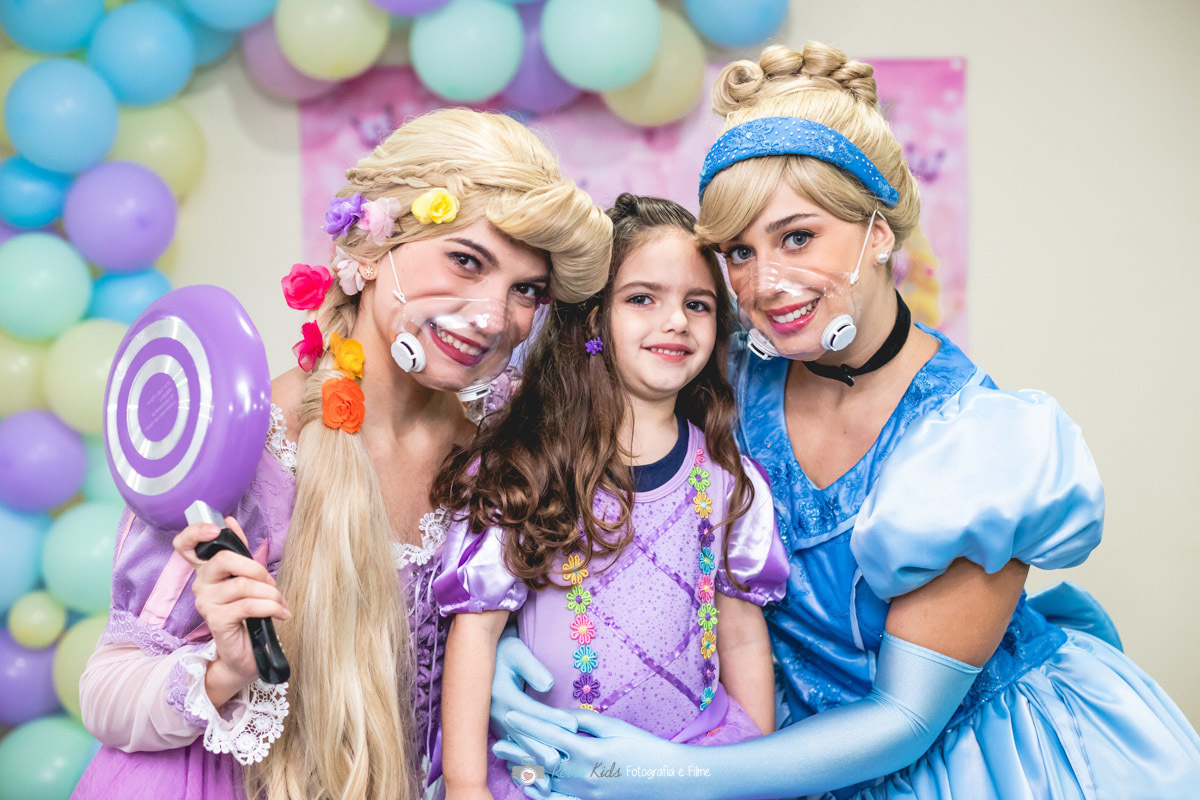 FOTOGRAFIA INFANTIL COM AS PRINCESAS