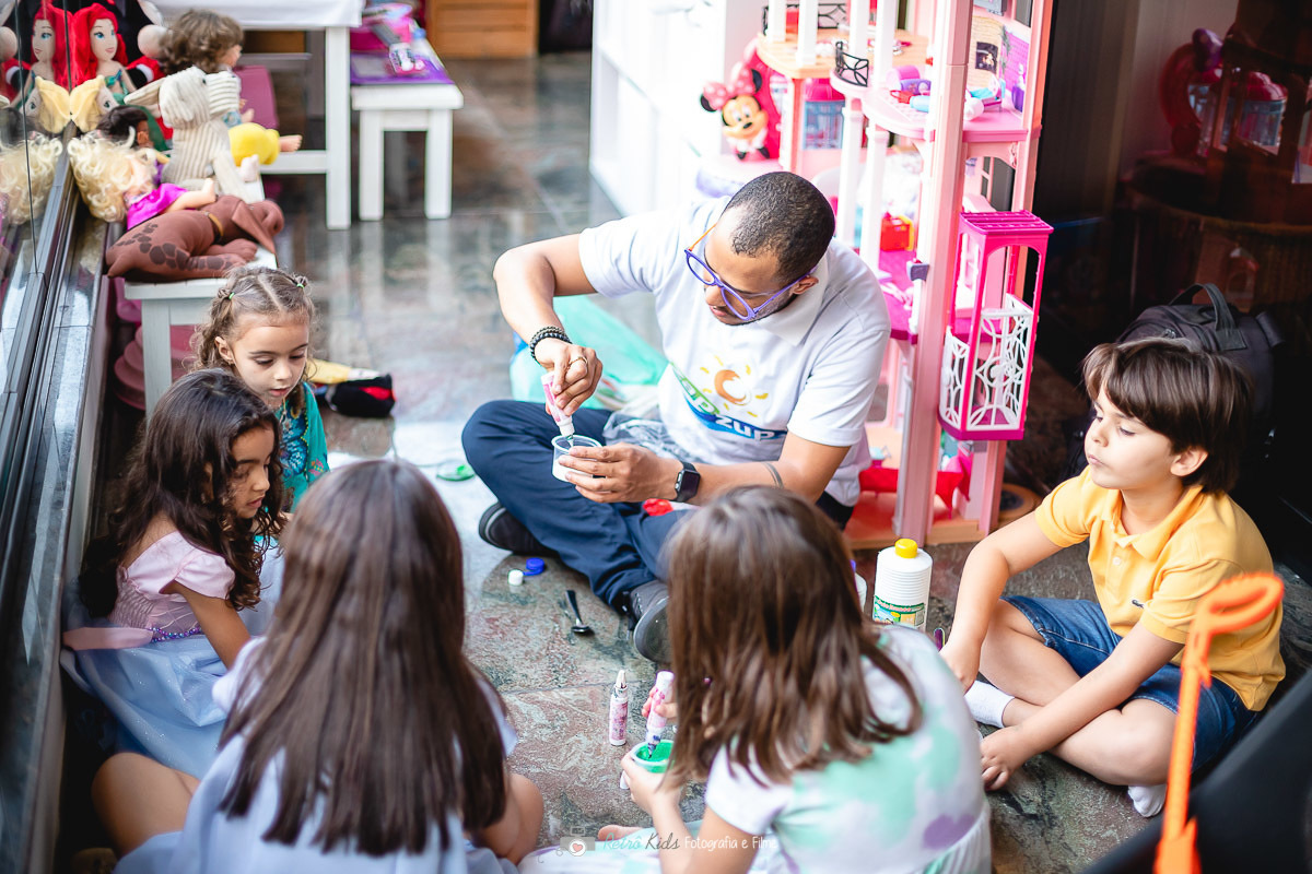 FESTA INFANTIL DENTRO DE CASA