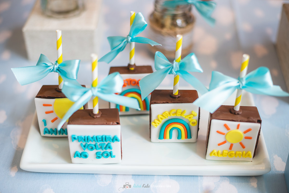 Doces personalizados festa primeira volta ao sol