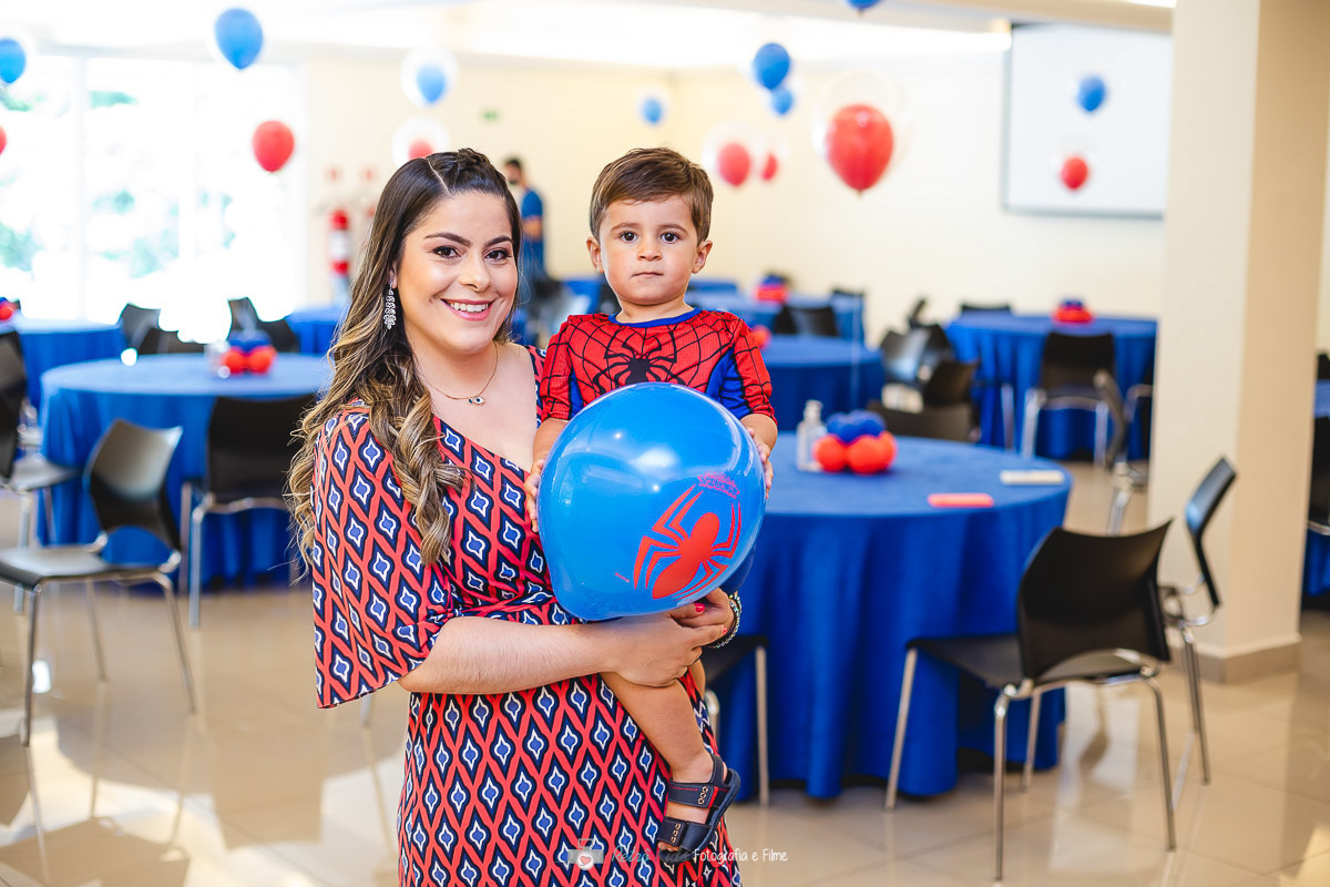 FESTA INFANTIL NO CONDOMINIO