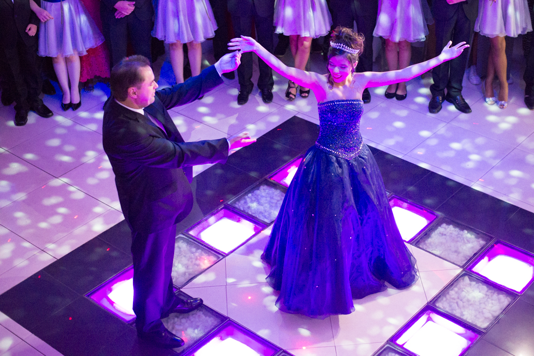 Aniversário 15 anos Sandra debutante festa camila kobata Buffet Kristal