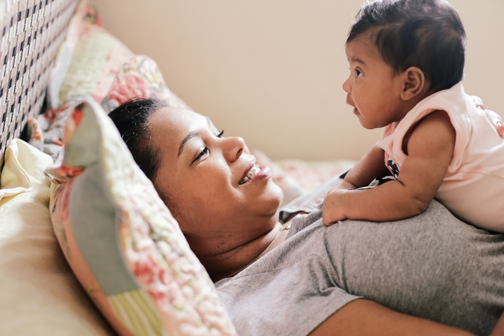 fotografia família cotidiano Jonas Rocheli Camila Kobata Maju Maria Julia Sessão fotografia Comunidade da Graça