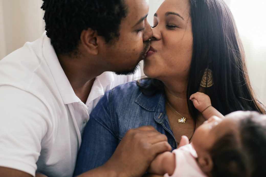 fotografia família cotidiano Jonas Rocheli Camila Kobata Maju Maria Julia Sessão fotografia Comunidade da Graça