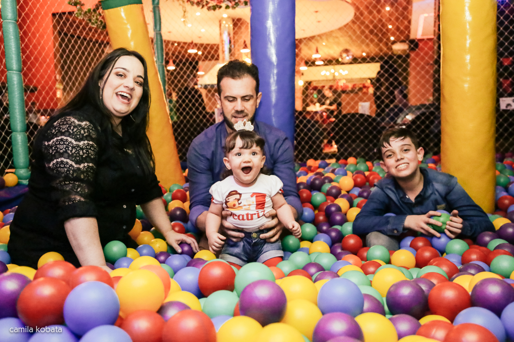 Planeta Kids aniversário 1 ano parabéns Beatriz Kids A Bela e a fera Camila Kobata