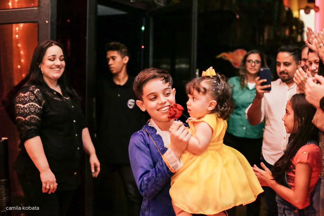 Planeta Kids aniversário 1 ano parabéns Beatriz Kids A Bela e a fera Camila Kobata