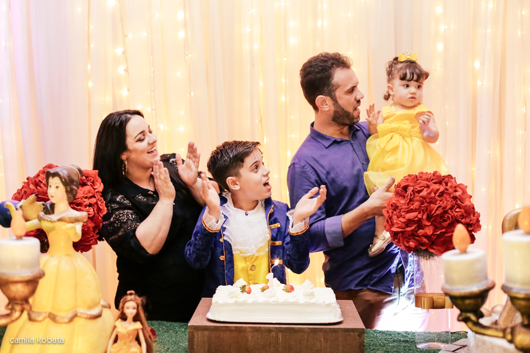 Planeta Kids aniversário 1 ano parabéns Beatriz Kids A Bela e a fera Camila Kobata