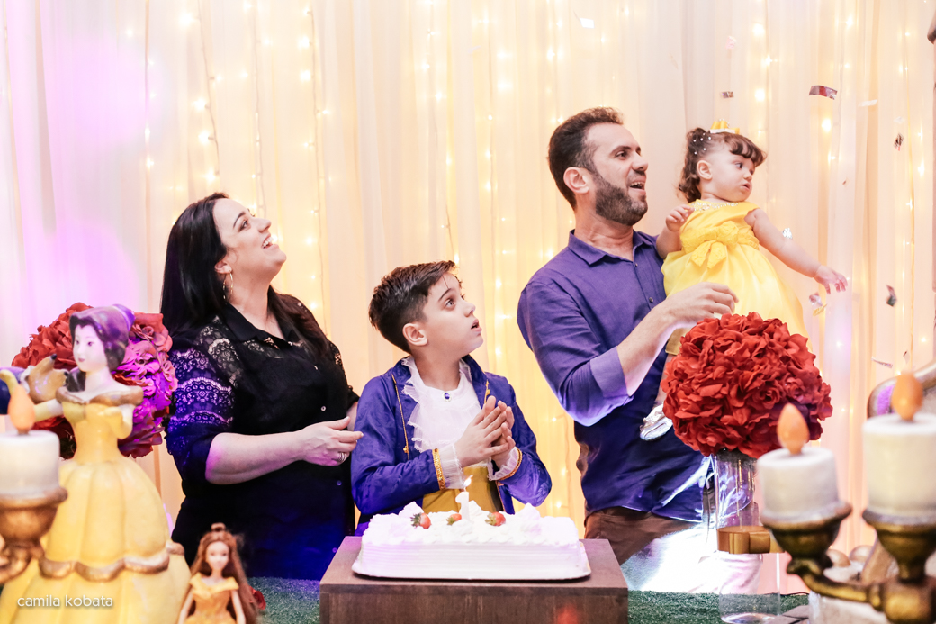 Planeta Kids aniversário 1 ano parabéns Beatriz Kids A Bela e a fera Camila Kobata