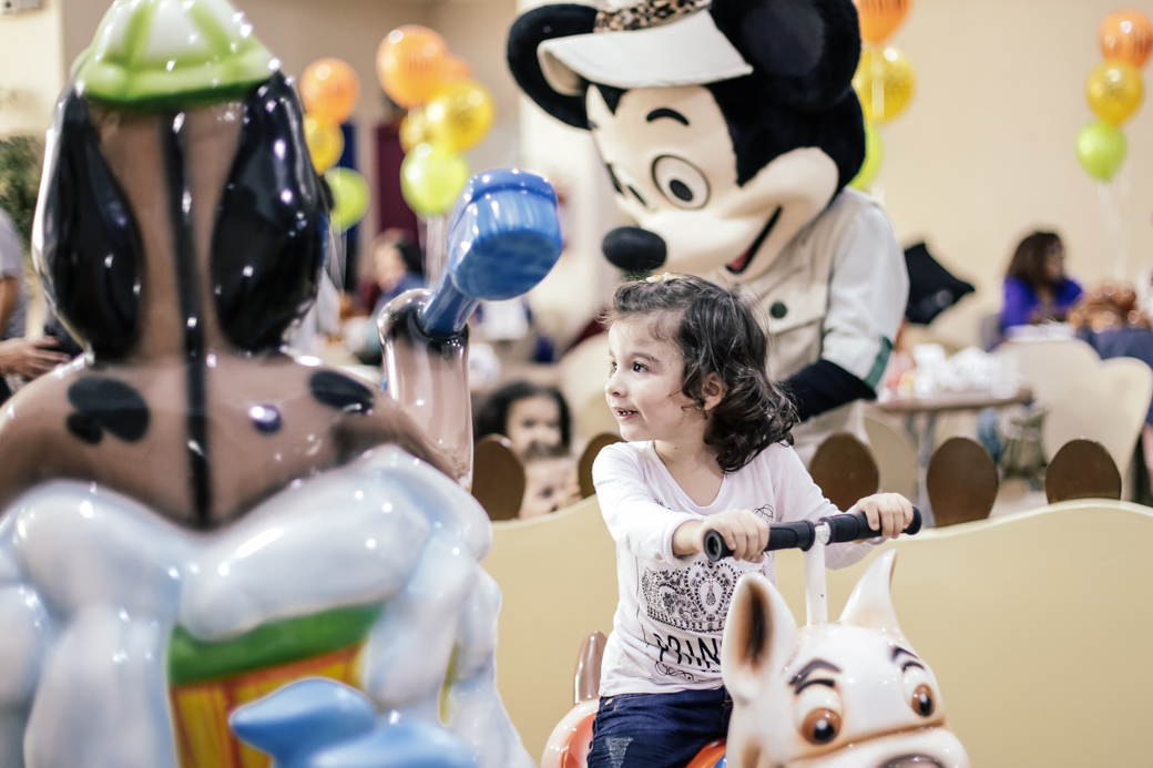 Buffet By Kids Infantil Aniversário Julinho Comunidade da graça Mickey Pateta