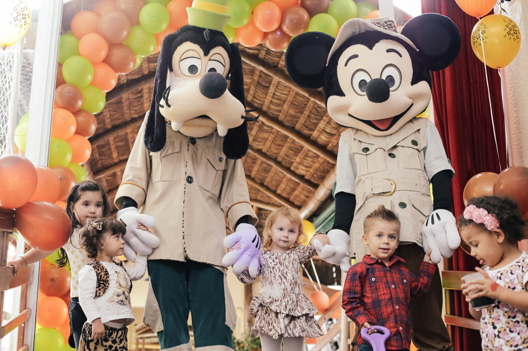 Buffet By Kids Infantil Aniversário Julinho Comunidade da graça Mickey Pateta