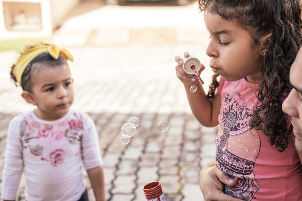 ensaio cotidiano familia mara vinicius sofia olivia comunidade da Graça