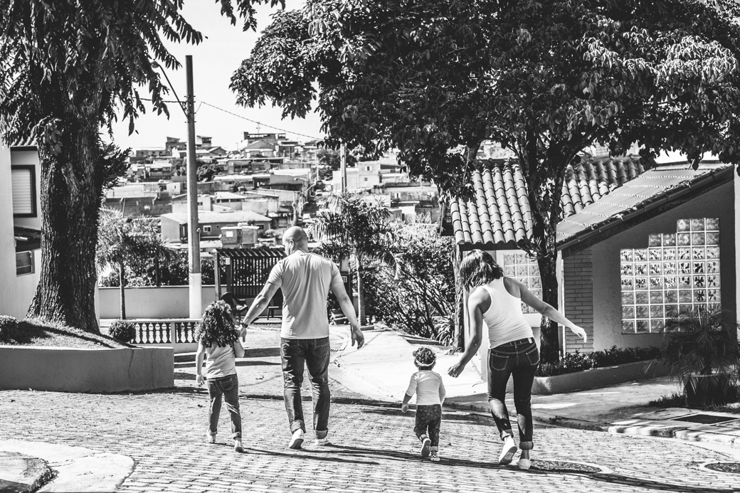 ensaio cotidiano familia mara vinicius sofia olivia comunidade da Graça