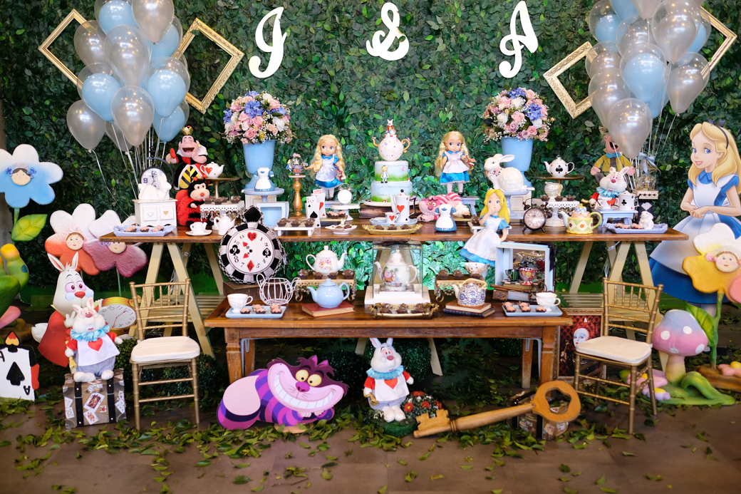 aniversario infantil alice julia espaco zoe Alice no país das maravilhas