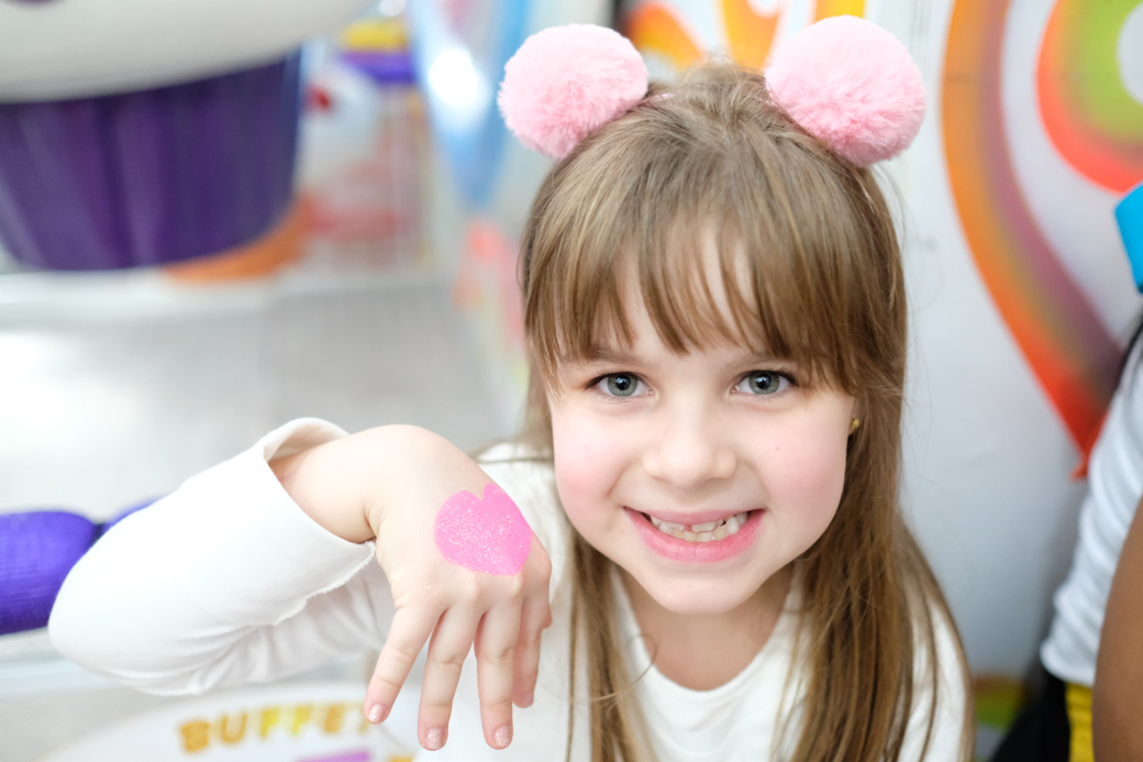 aniversário 1 ano Paolla Buffet Pirueta tema galinha pintadinha