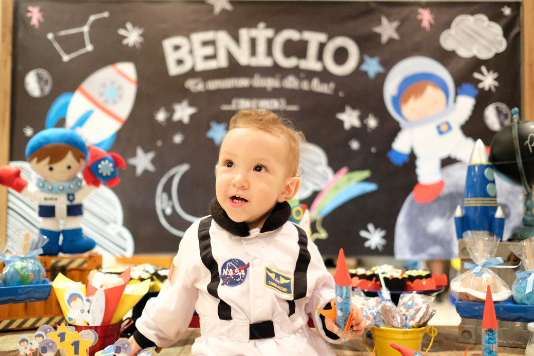 Aniversário 1 ano Benicio camila kobata festa nasa