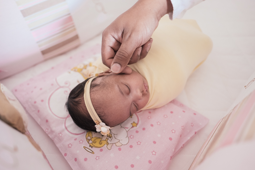 newborn lifestyle photography Eloah Camila Kobata infantil recem nascido