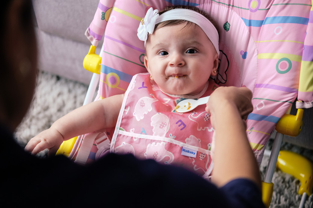 sexto mes Laura camilakobata ensaio infantil acompanhamento