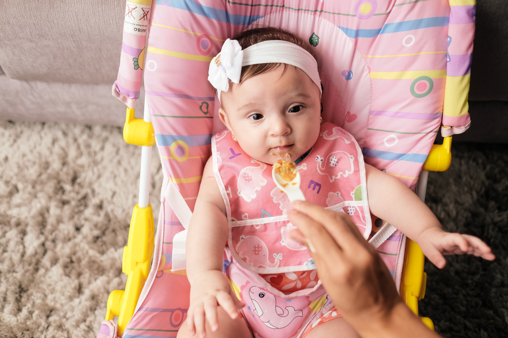 sexto mes Laura camilakobata ensaio infantil acompanhamento