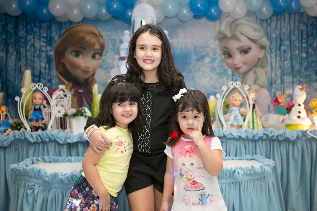 Fotografia infantil aniversário Guarulhos Camila Kobata Luiza 3 anos Frozen Buffet strick Nick