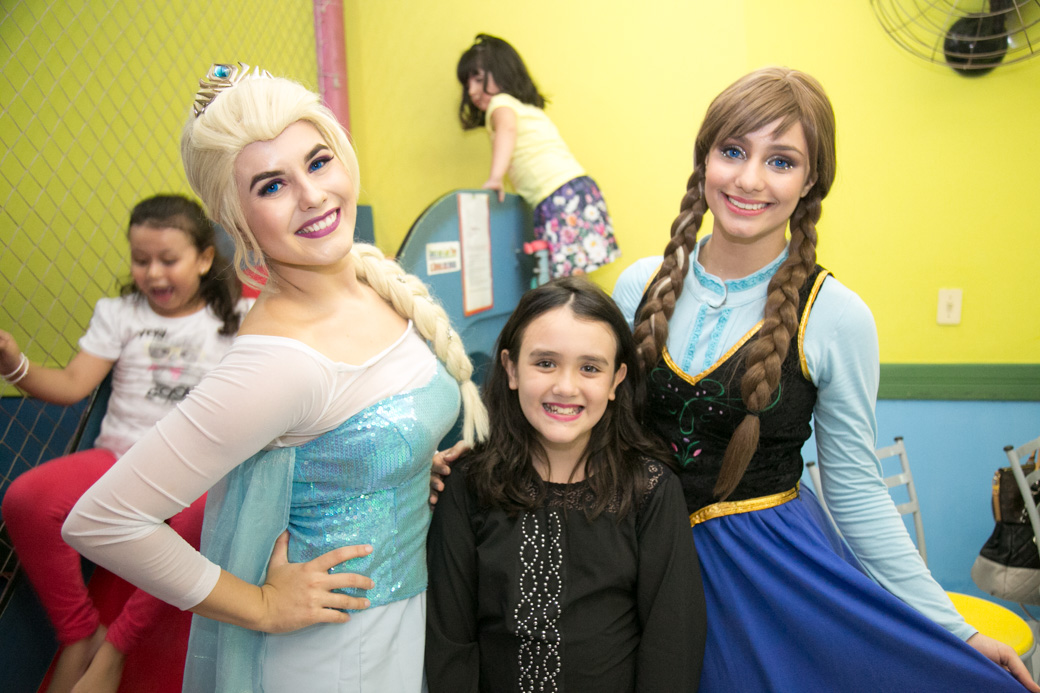 Fotografia infantil aniversário Guarulhos Camila Kobata Luiza 3 anos Frozen Buffet strick Nick