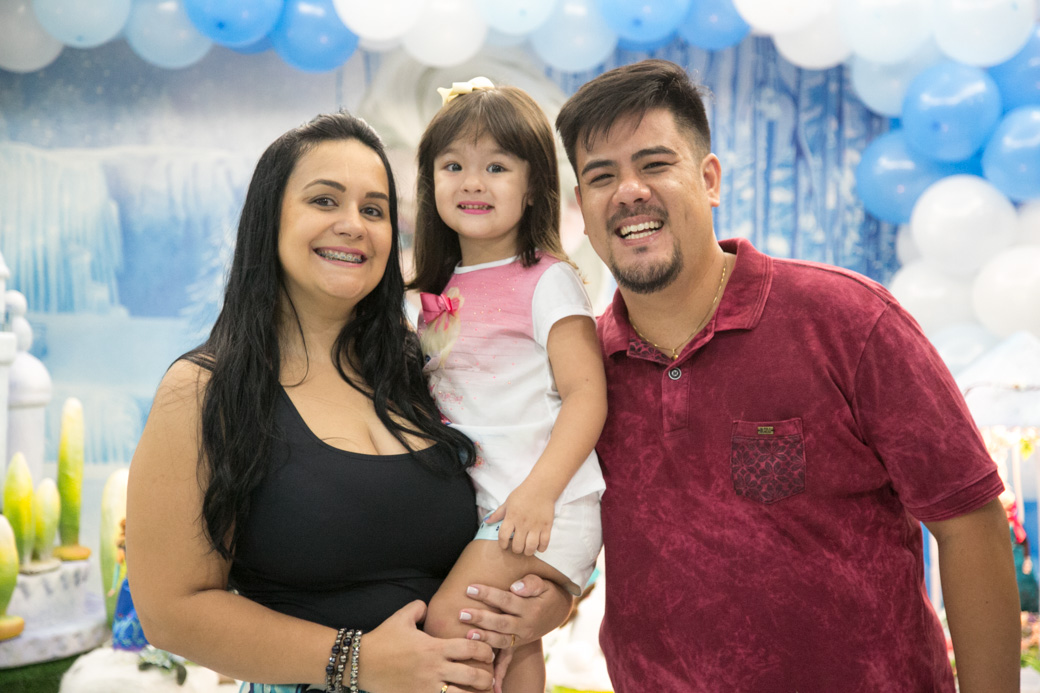 Fotografia infantil aniversário Guarulhos Camila Kobata Luiza 3 anos Frozen Buffet strick Nick