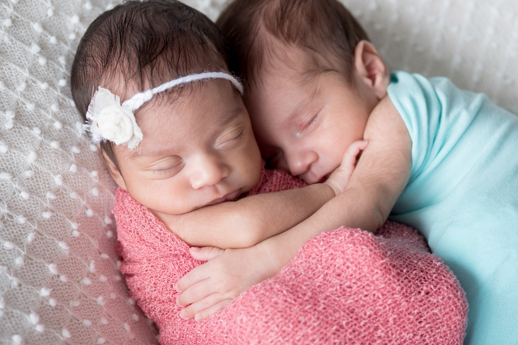 newboen giovanna e lucca recem nascido fotograifa de camila kobata