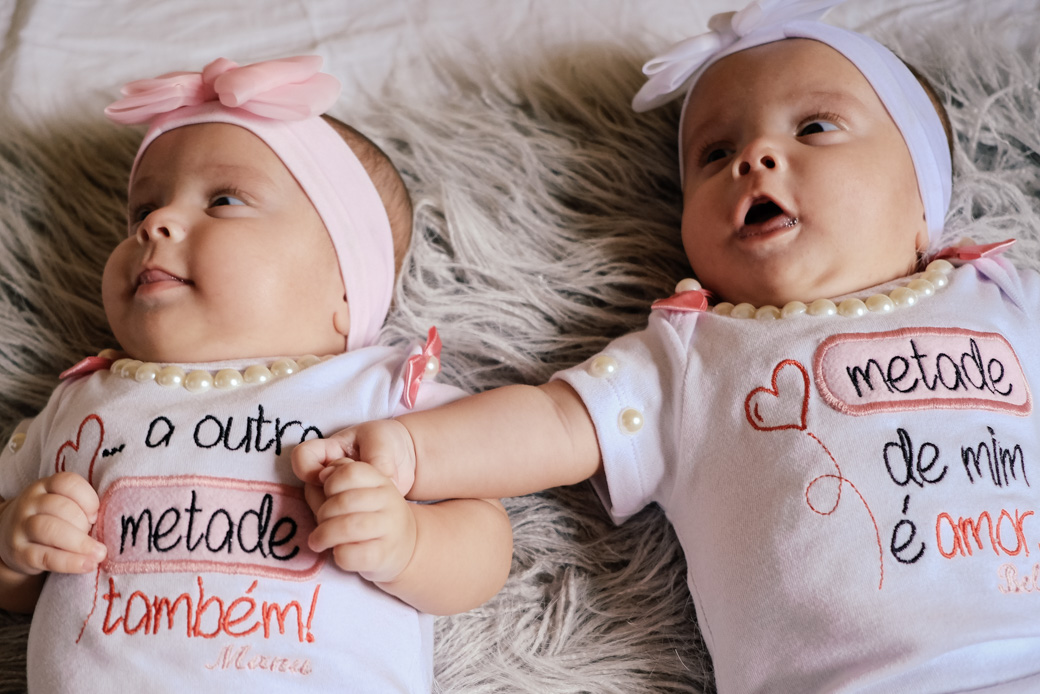 Sessão acompanhamento Isabella e Manuella fotografia infantil camilakobata