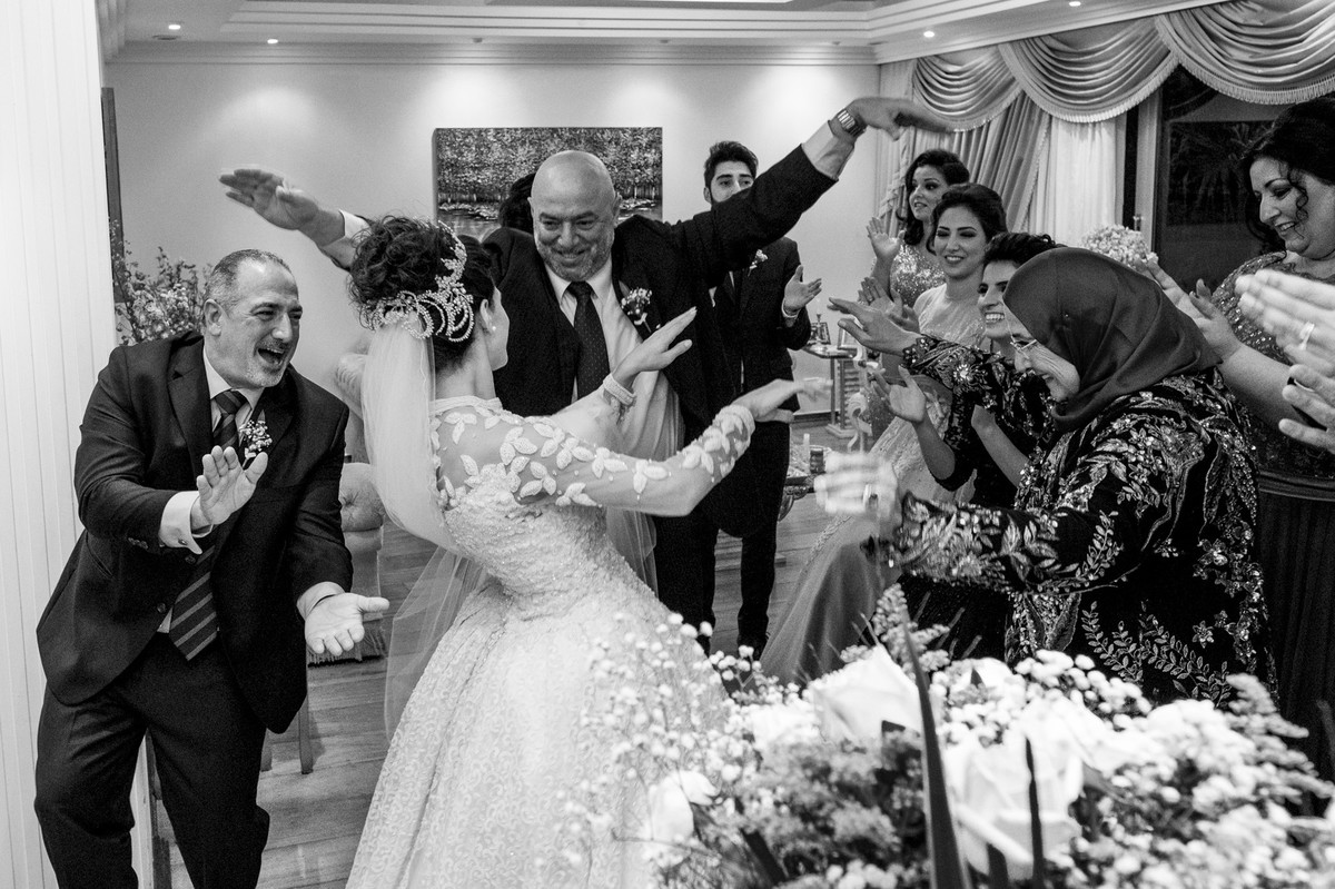 Dança típica com a noiva