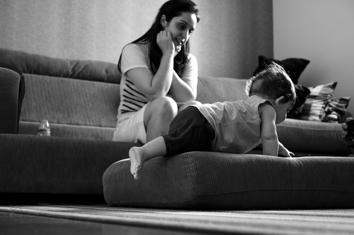 brincar no sofá, alias desmontar o sofá