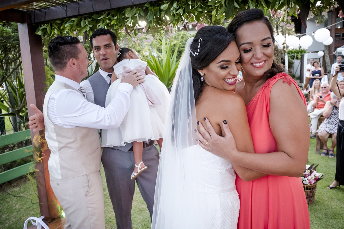 emoção com a irmã.