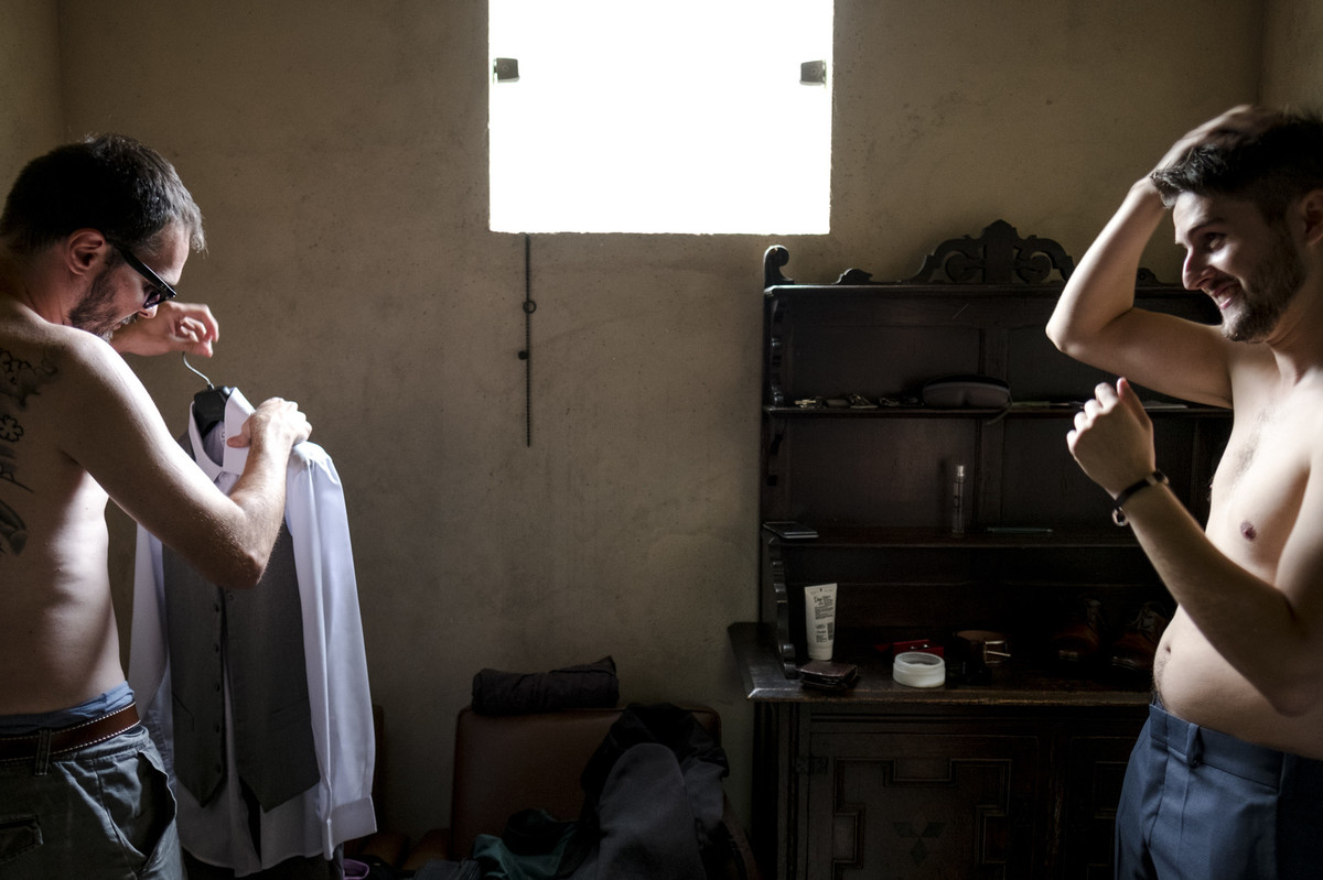 se arrumar com um amigo é sempre legal